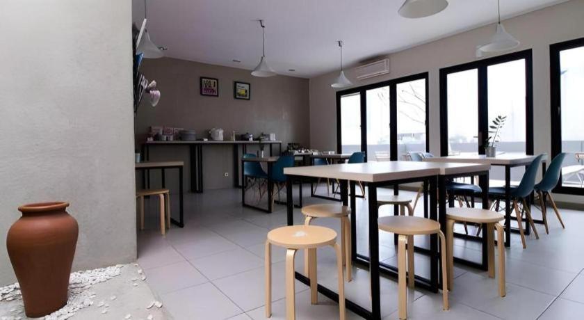 Casa Living Setiabudi Джакарта Экстерьер фото