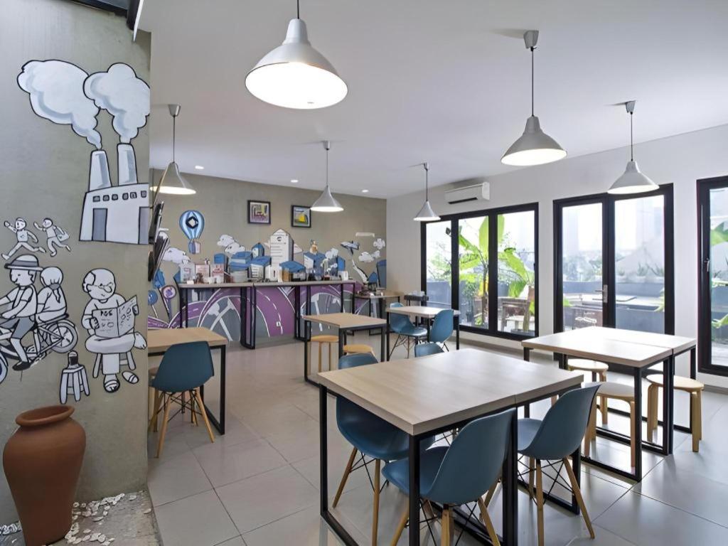 Casa Living Setiabudi Джакарта Экстерьер фото